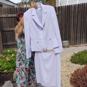 Elegant Women's Lavender Blazer and Skirt Set